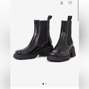 Vegabond Dorah Leather Chelsea Boot